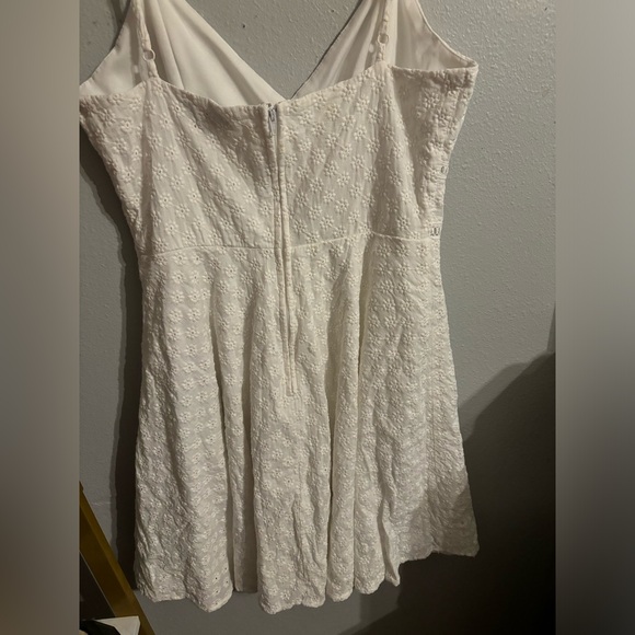 Trixxi dress - Picture 3 of 4